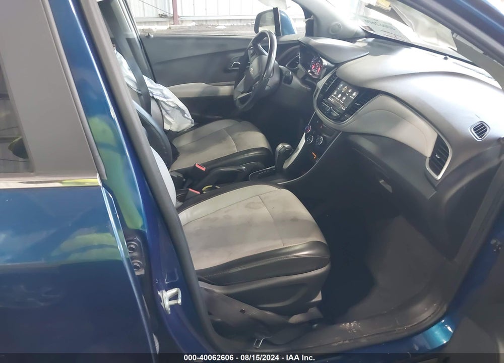 2019 CHEVROLET TRAX VIN: 3GNCJPSB4KL163958