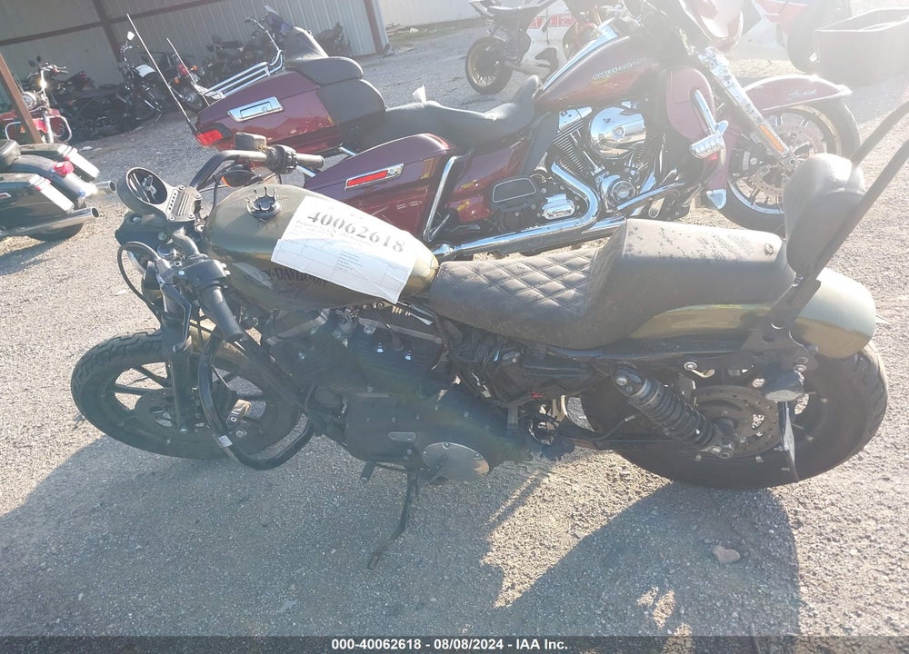 2016 HARLEY-DAVIDSON XL883 IRON 883 VIN: 1HD4LE210GC424023