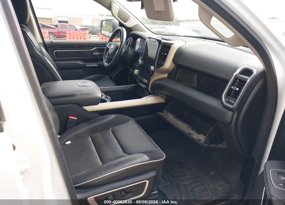 2022 RAM 1500 LAIE  4X4 5'7 BOX VIN: 1C6SRFJT3NN430696