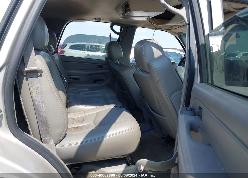2004 CHEVROLET TAHOE LT VIN: 1GNEC13Z94R308354