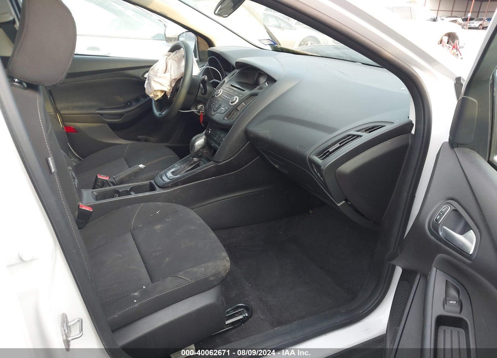 2017 FORD FOCUS SE VIN: 1FADP3K21HL286065