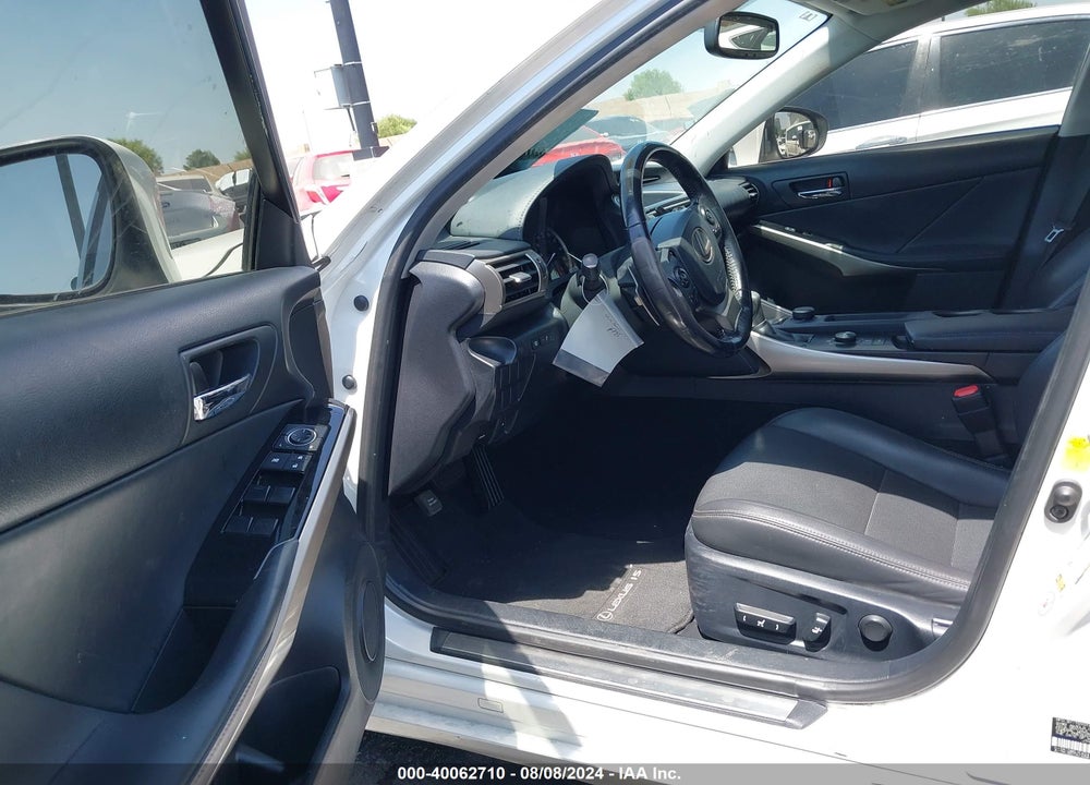 2016 LEXUS IS 200T VIN: JTHBA1D20G5010501