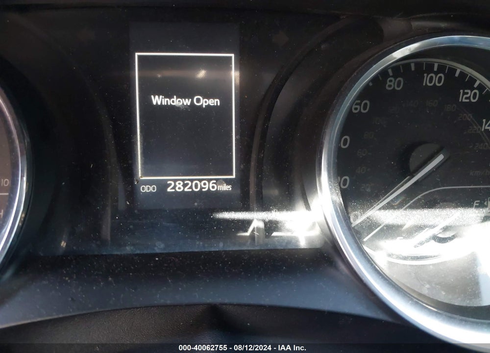 2019 TOYOTA CAMRY SE VIN: 4T1B11HK3KU183371