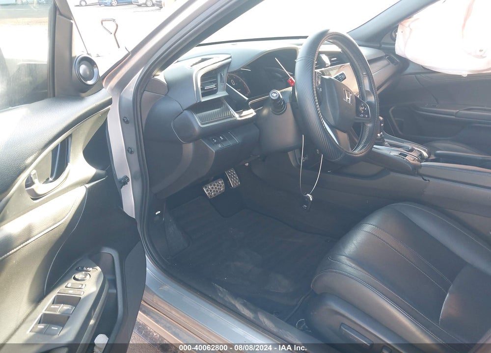 2018 HONDA CIVIC SPORT TOURING VIN: SHHFK7H97JU230121