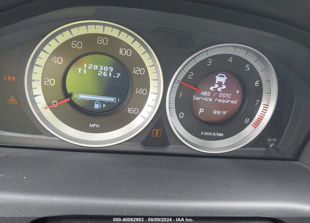 2013 VOLVO XC70 T6/T6 PLATINUM/T6 PREMIER PLUS VIN: YV4902BZ5D1154554