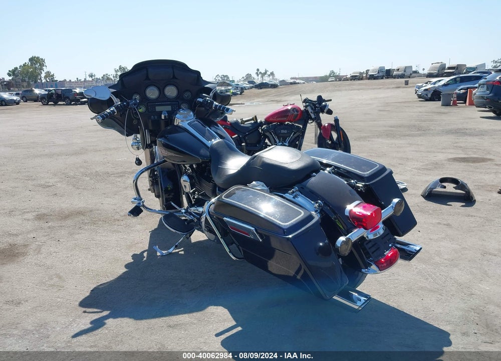 2012 HARLEY-DAVIDSON FLHTC ELECTRA GLIDE CLASSIC VIN: 1HD1FFM33CB601839