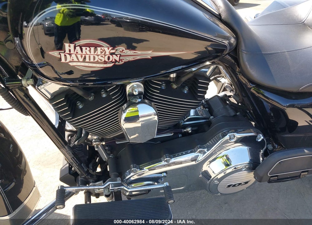 2012 HARLEY-DAVIDSON FLHTC ELECTRA GLIDE CLASSIC VIN: 1HD1FFM33CB601839