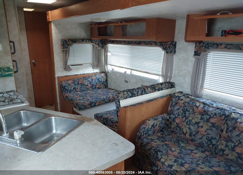 2005 COACHMEN CASCADE VIN: 1TC2B069951501225