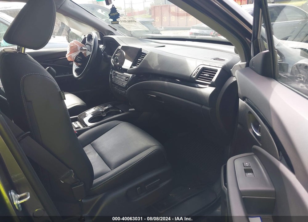 2021 HONDA PILOT AWD TOURING 7 PASSENGER VIN: 5FNYF6H68MB017777