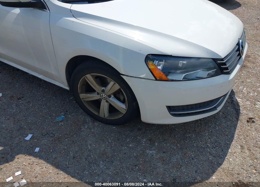 2013 VOLKSWAGEN PASSAT 2.5L SE VIN: 1VWBP7A33DC096133