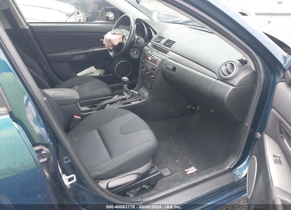 2007 MAZDA 3 S TOURING VIN: JM1BK343271600984
