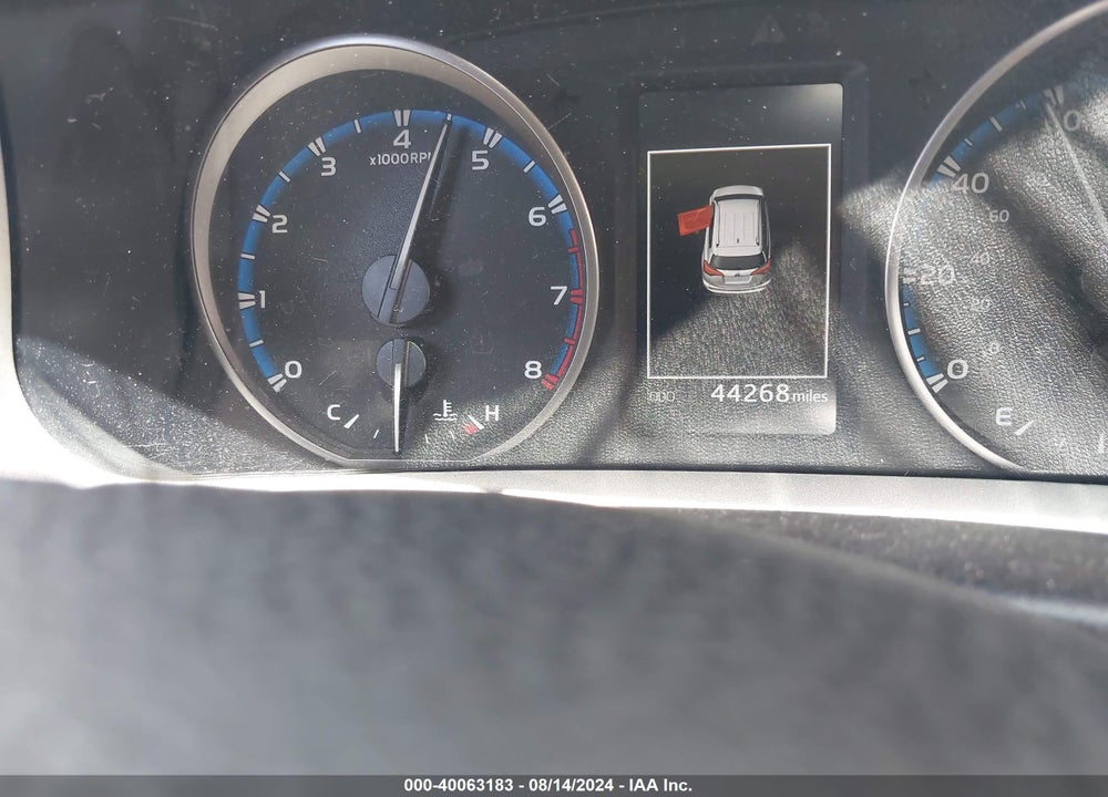 2018 TOYOTA RAV4 LE VIN: 2T3ZFREVXJW497702