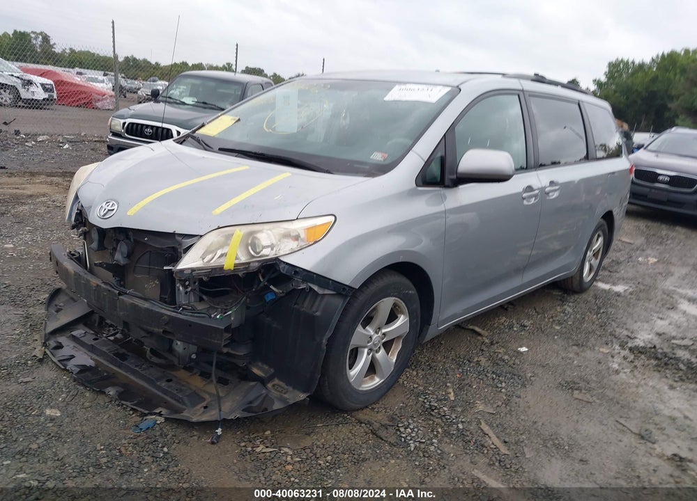 2014 TOYOTA SIENNA LE V6 8 PASSENGER VIN: 5TDKK3DC8ES436446