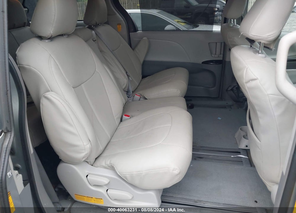2014 TOYOTA SIENNA LE V6 8 PASSENGER VIN: 5TDKK3DC8ES436446