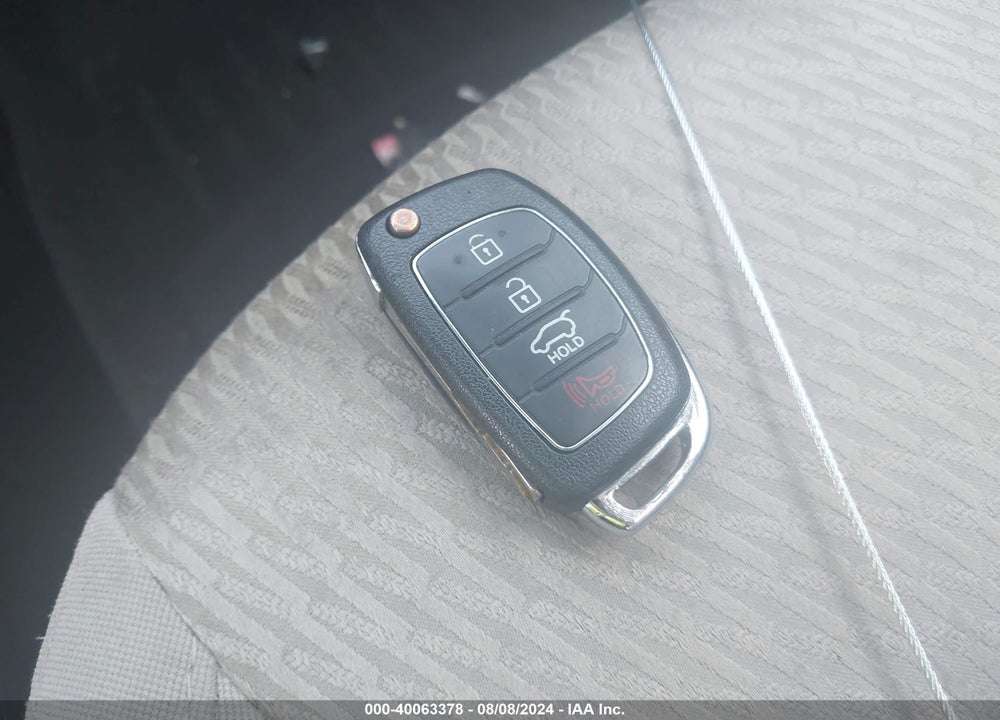 2013 HYUNDAI SANTA FE GLS VIN: KM8SM4HF0DU009577