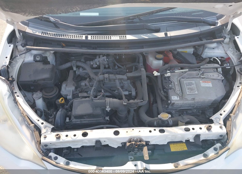 2013 TOYOTA PRIUS C TWO VIN: JTDKDTB37D1556098
