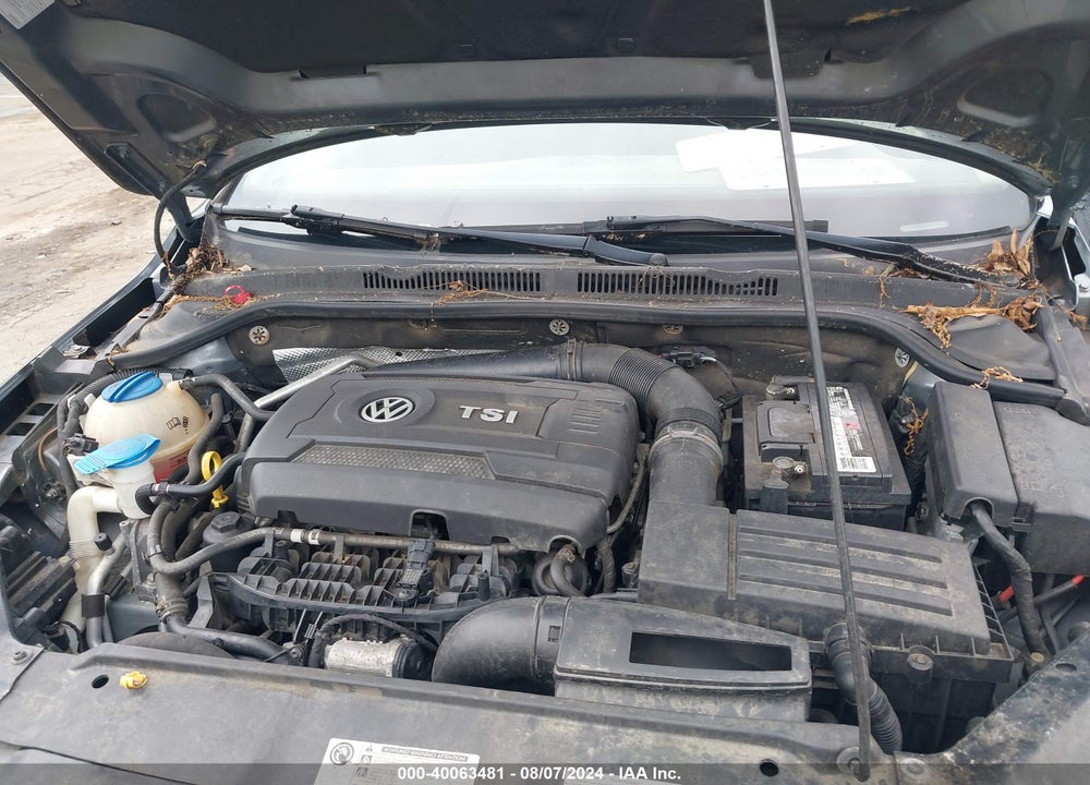 2015 VOLKSWAGEN JETTA 1.8T SE VIN: 3VWD17AJ8FM270921
