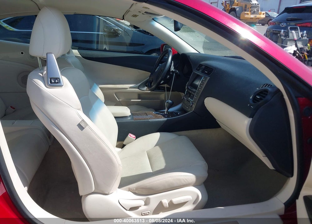 2010 LEXUS IS 250C VIN: JTHFF2C28A2508397