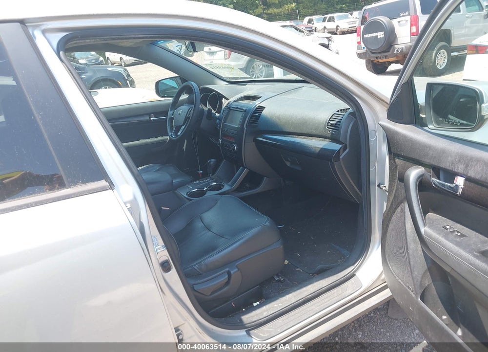 2011 KIA SORENTO EX V6 VIN: 5XYKU4A29BG033130