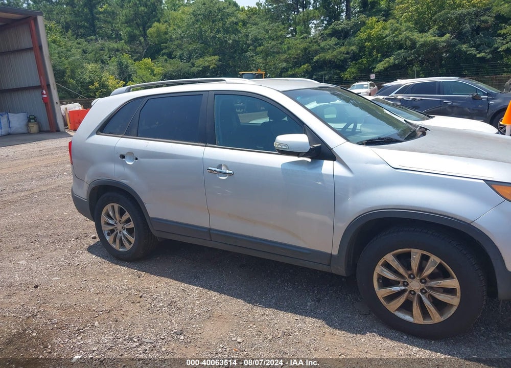 2011 KIA SORENTO EX V6 VIN: 5XYKU4A29BG033130