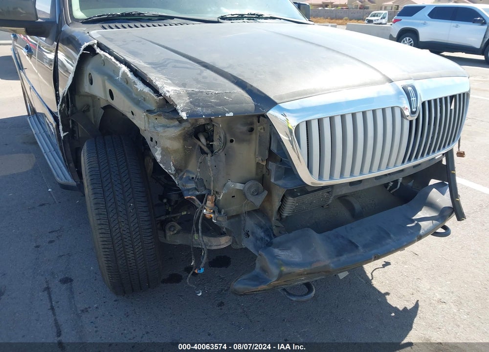 2005 LINCOLN NAVIGATOR VIN: 5LMFU27585LJ05265
