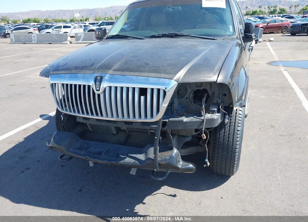 2005 LINCOLN NAVIGATOR VIN: 5LMFU27585LJ05265