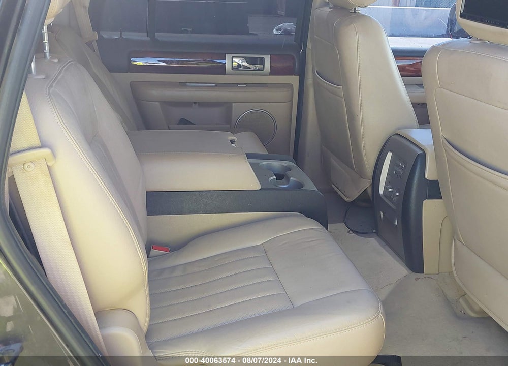 2005 LINCOLN NAVIGATOR VIN: 5LMFU27585LJ05265