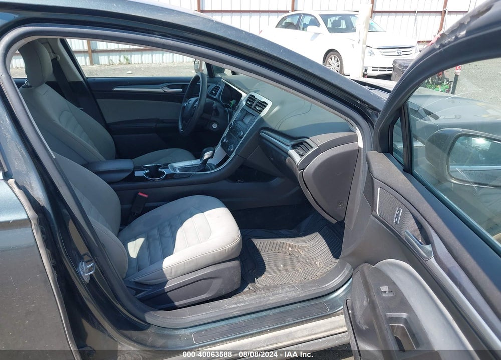 2015 FORD FUSION S VIN: 1FA6P0G78F5104746