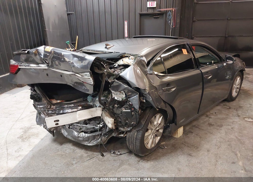2013 LEXUS ES 300H VIN: JTHBW1GG3D2013849