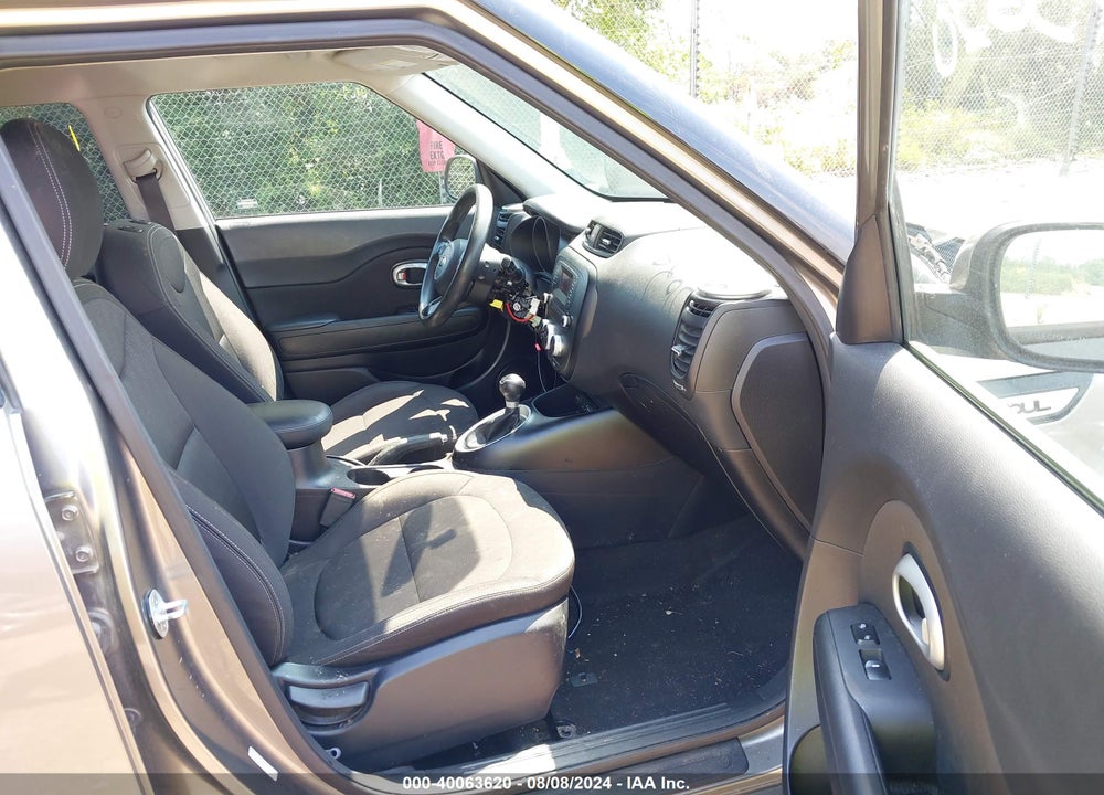 2016 KIA SOUL VIN: KNDJN2A27G7270152