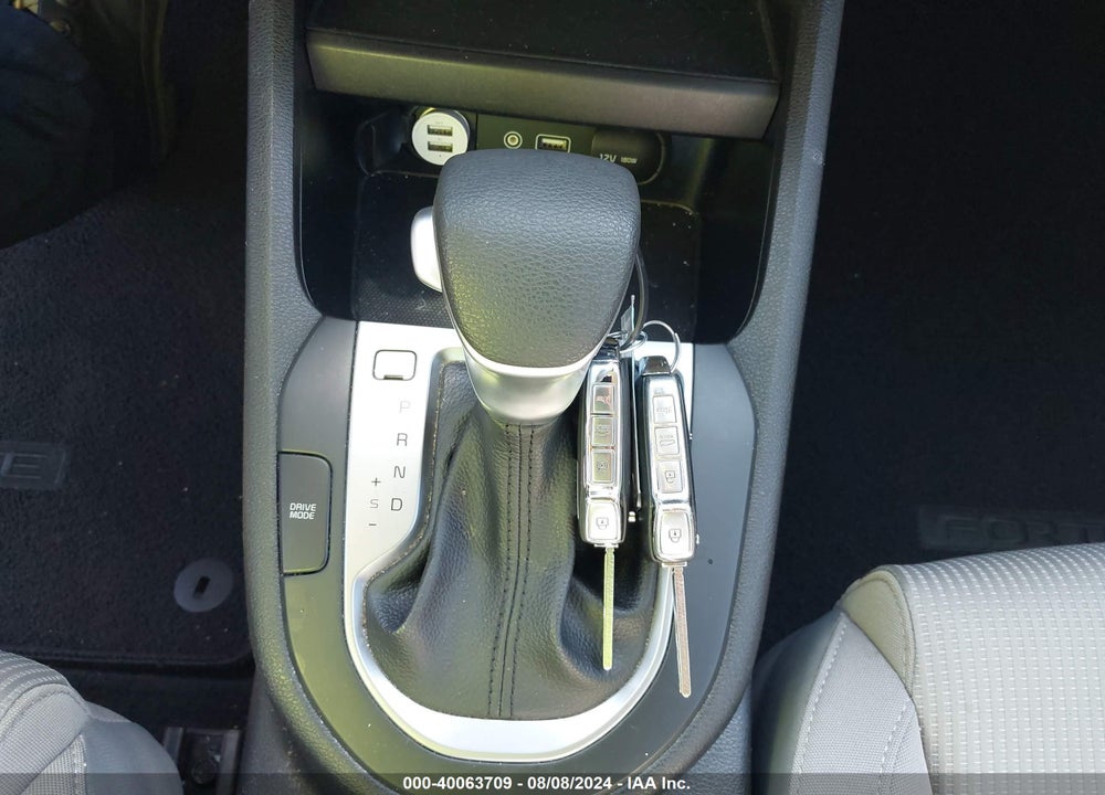 2020 KIA FORTE LXS VIN: 3KPF24AD8LE179946