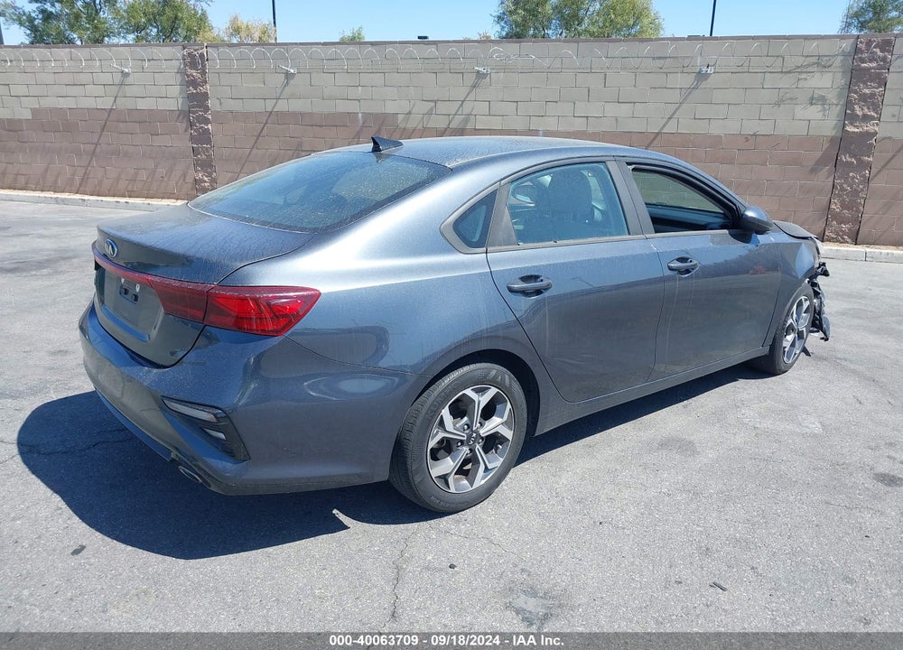 2020 KIA FORTE LXS VIN: 3KPF24AD8LE179946