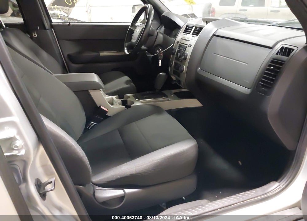 2010 FORD ESCAPE XLT VIN: 1FMCU0DG4AKD17578
