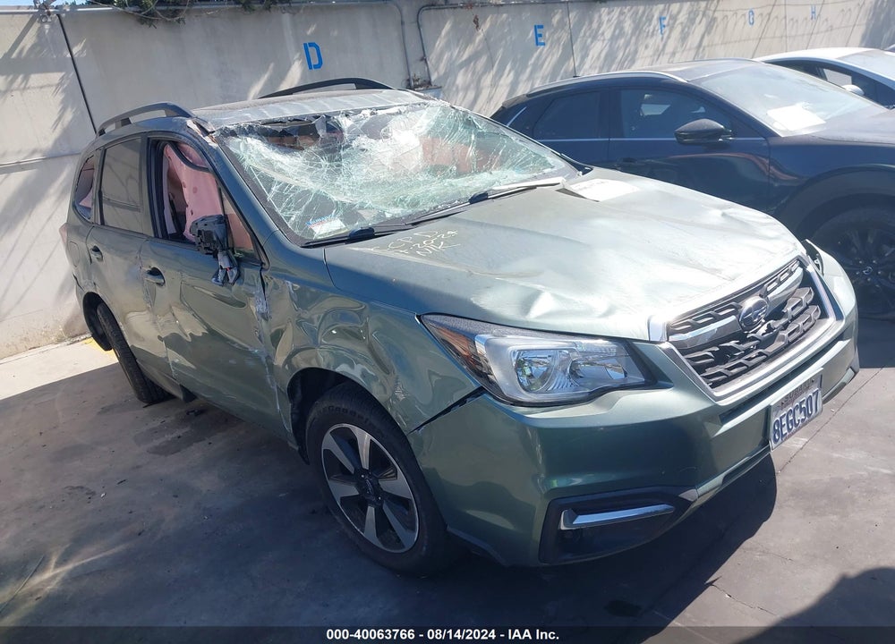 2018 SUBARU FORESTER 2.5I PREMIUM VIN: JF2SJAEC5JH578212