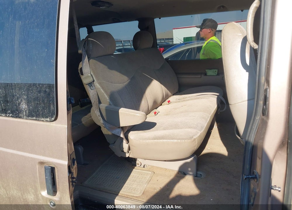 2004 CHEVROLET ASTRO VIN: 1GNEL19X44B128553