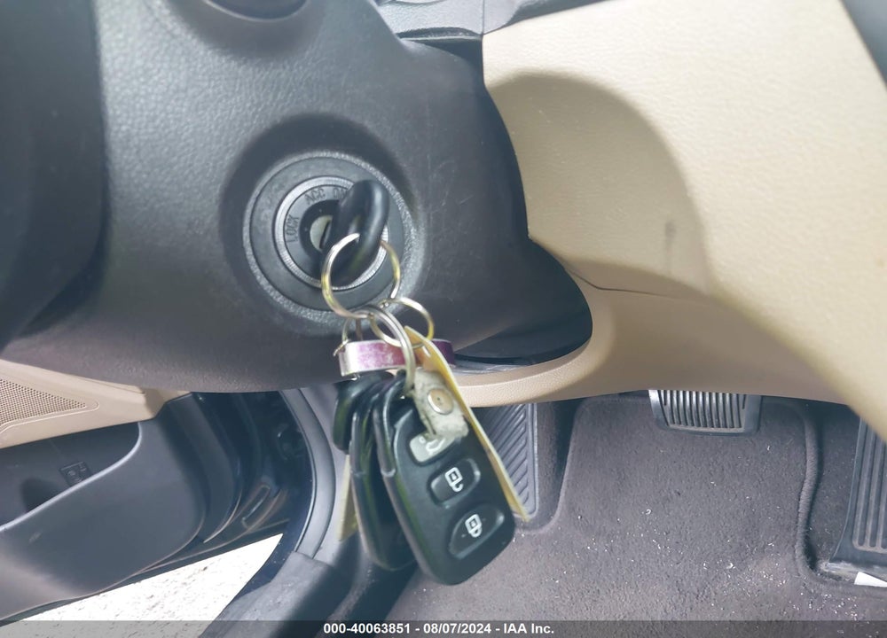 2013 HYUNDAI SONATA GLS VIN: 5NPEB4AC6DH548822