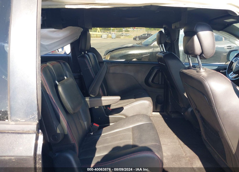 2018 DODGE GRAND CARAVAN VIN: 2C4RDGEG5JR238055