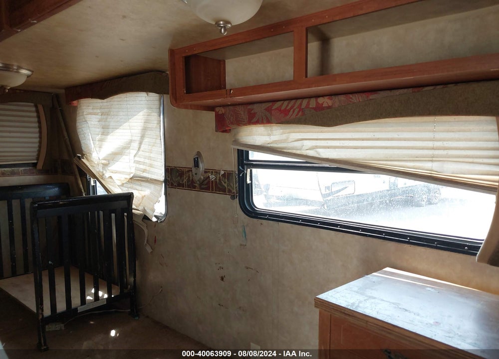 2010 JAYCO JAY FLIGHT 32BHDS VIN: 1UJBJ0BS1A7EG0201