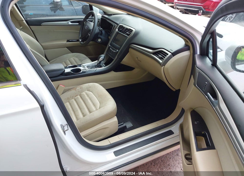 2013 FORD FUSION SE VIN: 3FA6P0HR5DR360398