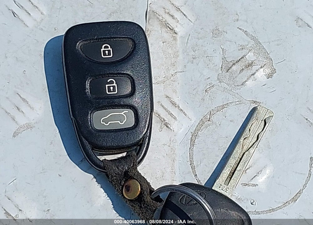 2011 HYUNDAI ELANTRA TOURING GLS VIN: KMHDB8AE2BU087265
