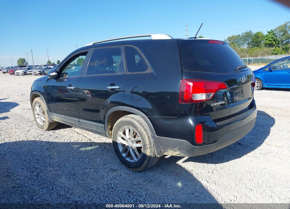 2015 KIA SORENTO LX VIN: 5XYKT3A60FG565257
