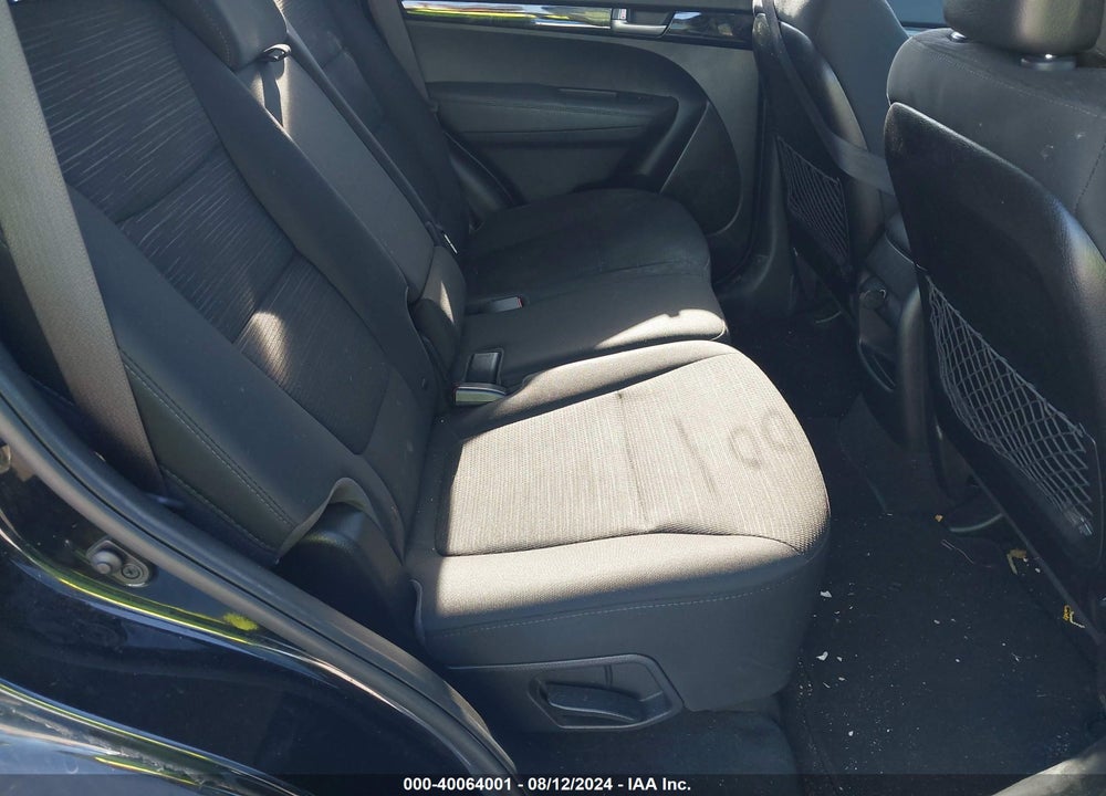 2015 KIA SORENTO LX VIN: 5XYKT3A60FG565257