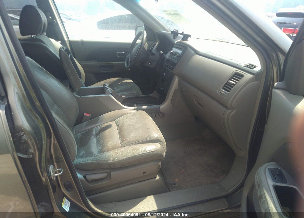 2006 HONDA PILOT EX-L VIN: 5FNYF285X6B026712