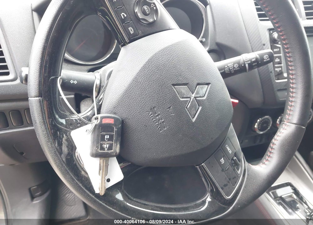 2018 MITSUBISHI OUTLANDER SPORT 2.0 LE VIN: JA4AP3AU4JZ023873