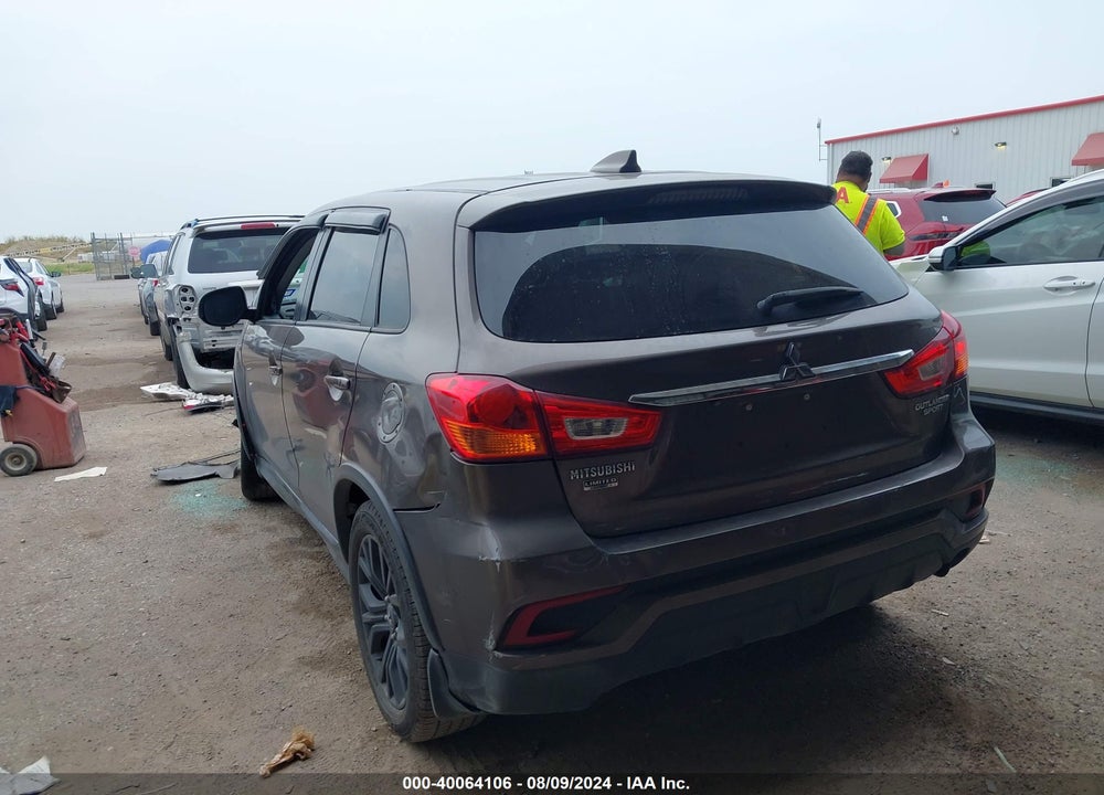 2018 MITSUBISHI OUTLANDER SPORT 2.0 LE VIN: JA4AP3AU4JZ023873