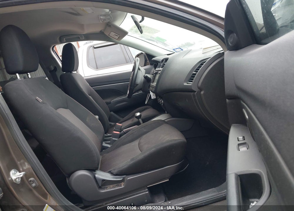 2018 MITSUBISHI OUTLANDER SPORT 2.0 LE VIN: JA4AP3AU4JZ023873