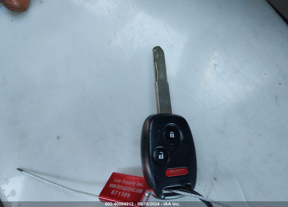 2005 HONDA PILOT VIN: 2HKYF18405H546533