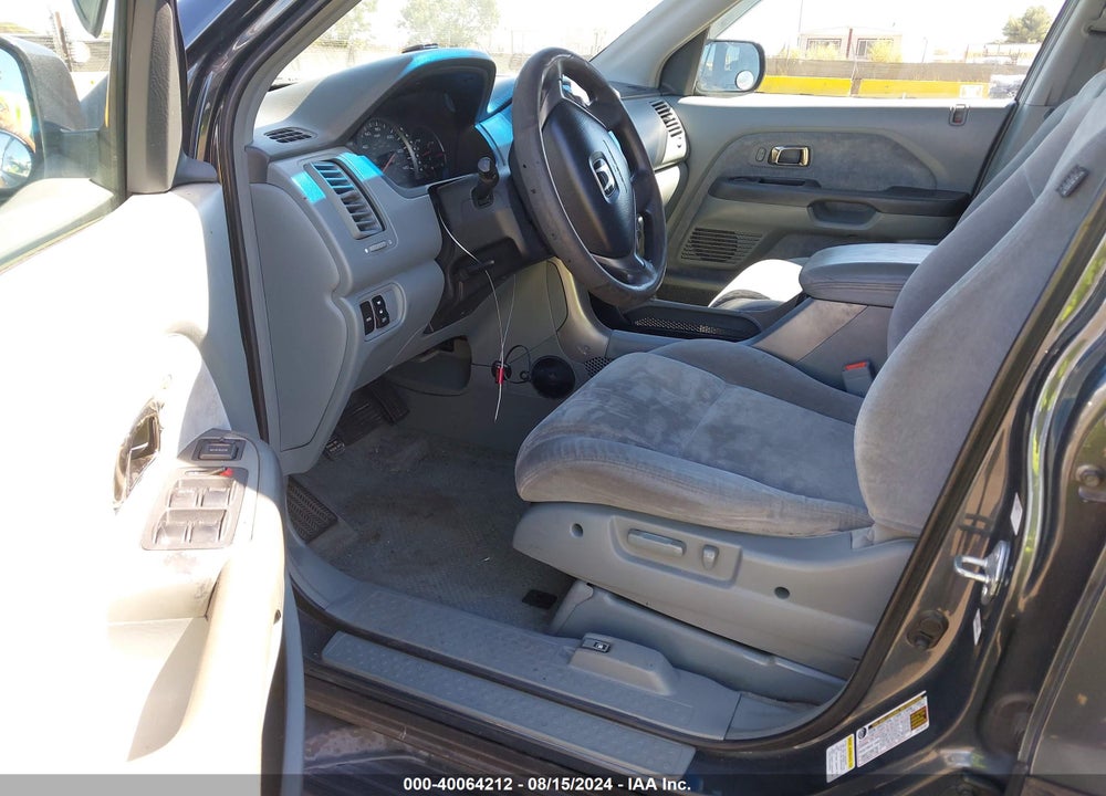 2005 HONDA PILOT VIN: 2HKYF18405H546533