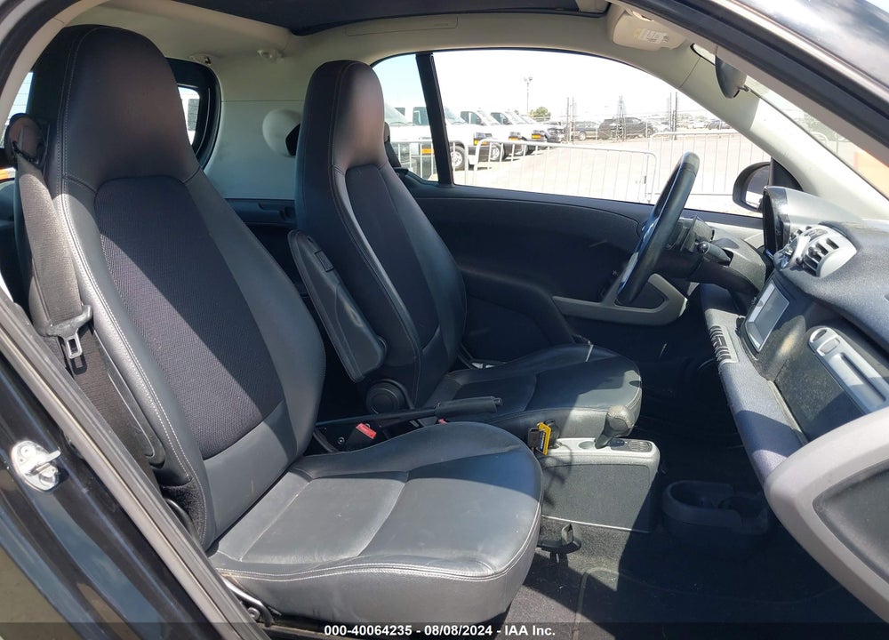 2012 SMART FORTWO PASSION/PURE VIN: WMEEJ3BA7CK543415