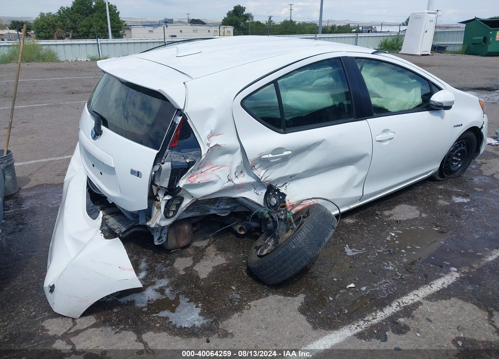 2016 TOYOTA PRIUS C TWO VIN: JTDKDTB34G1123097